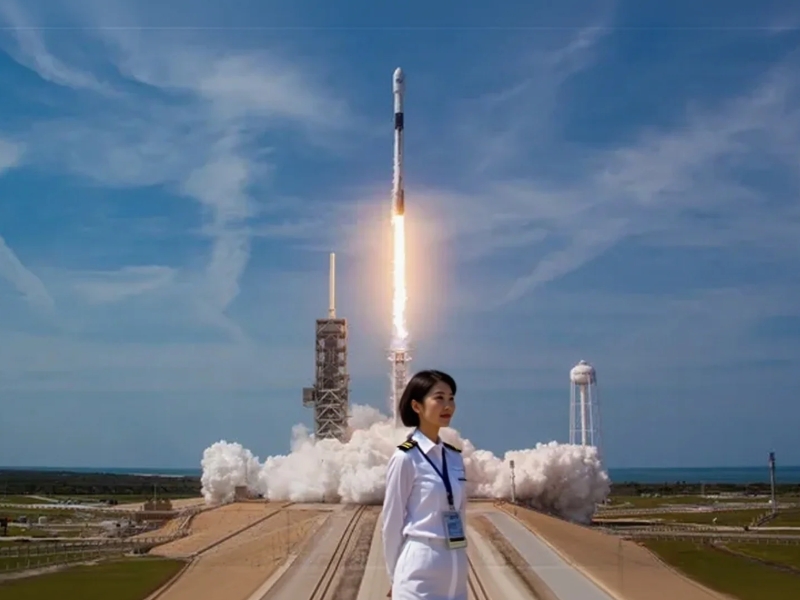 火箭發(fā)射升空瞬間